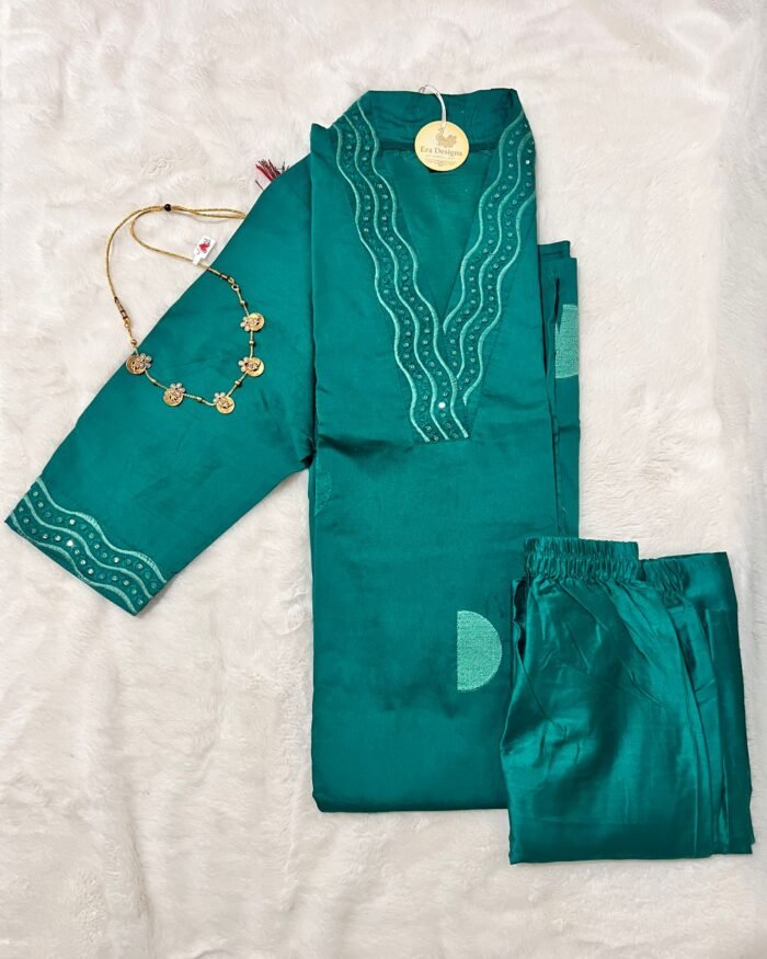 Collar neck sapphire green 2 pc set