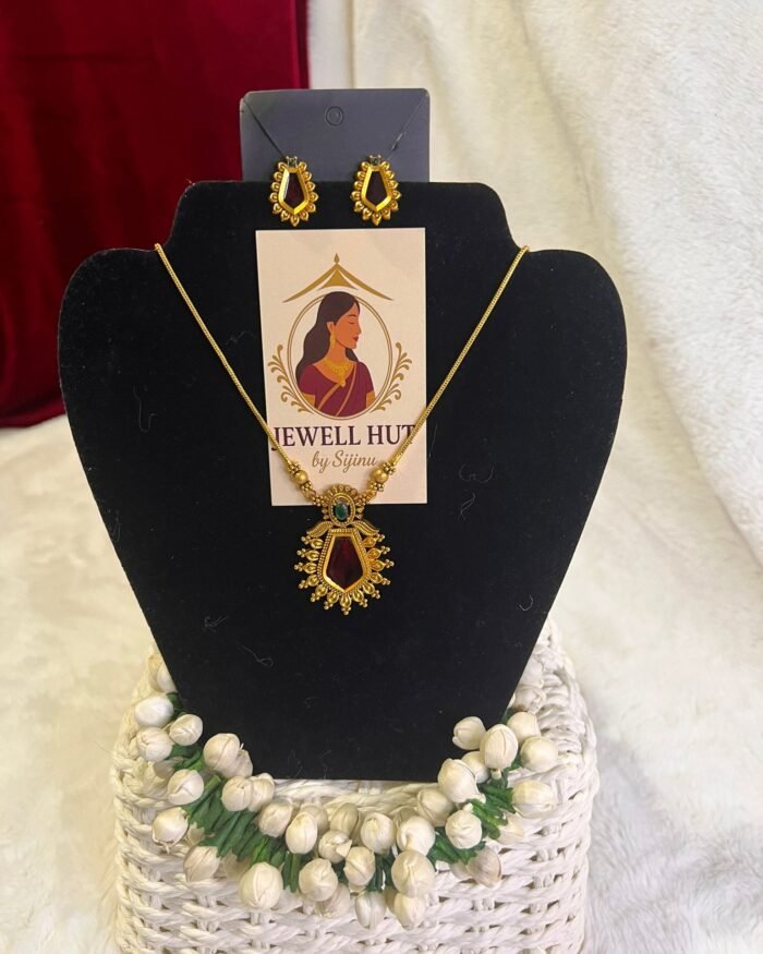 Red-Pendant-Necklace-Mala-with-matching-earrings.