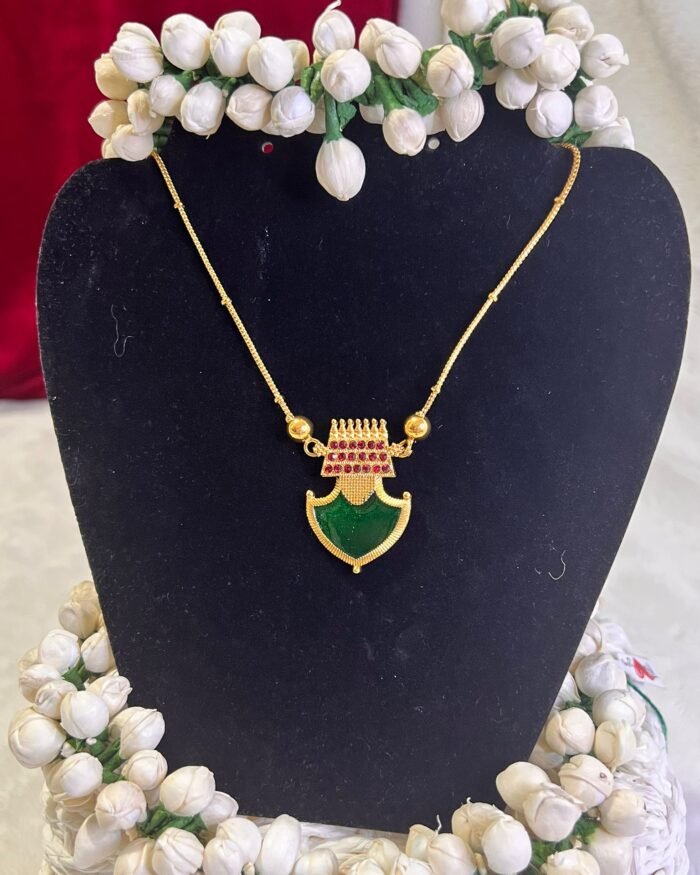 Traditional-palakka-single-pendant-Mala-Green.